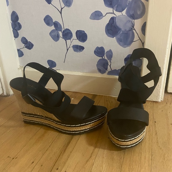 Charles by Charles David Espadrille Wedges - Picture 7 of 8